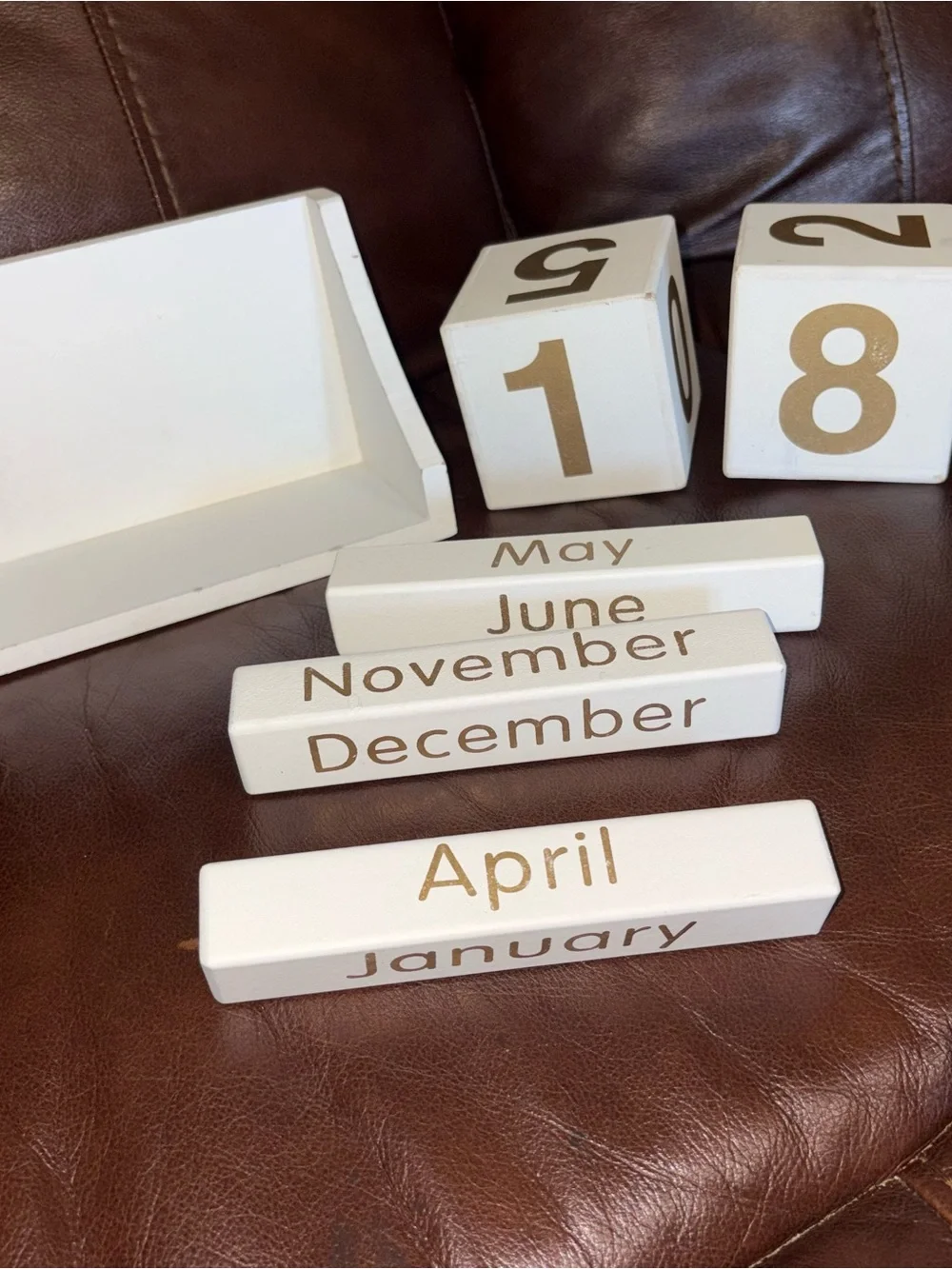Wooden Block Perpetual Calendar - White with Gold Numbers
